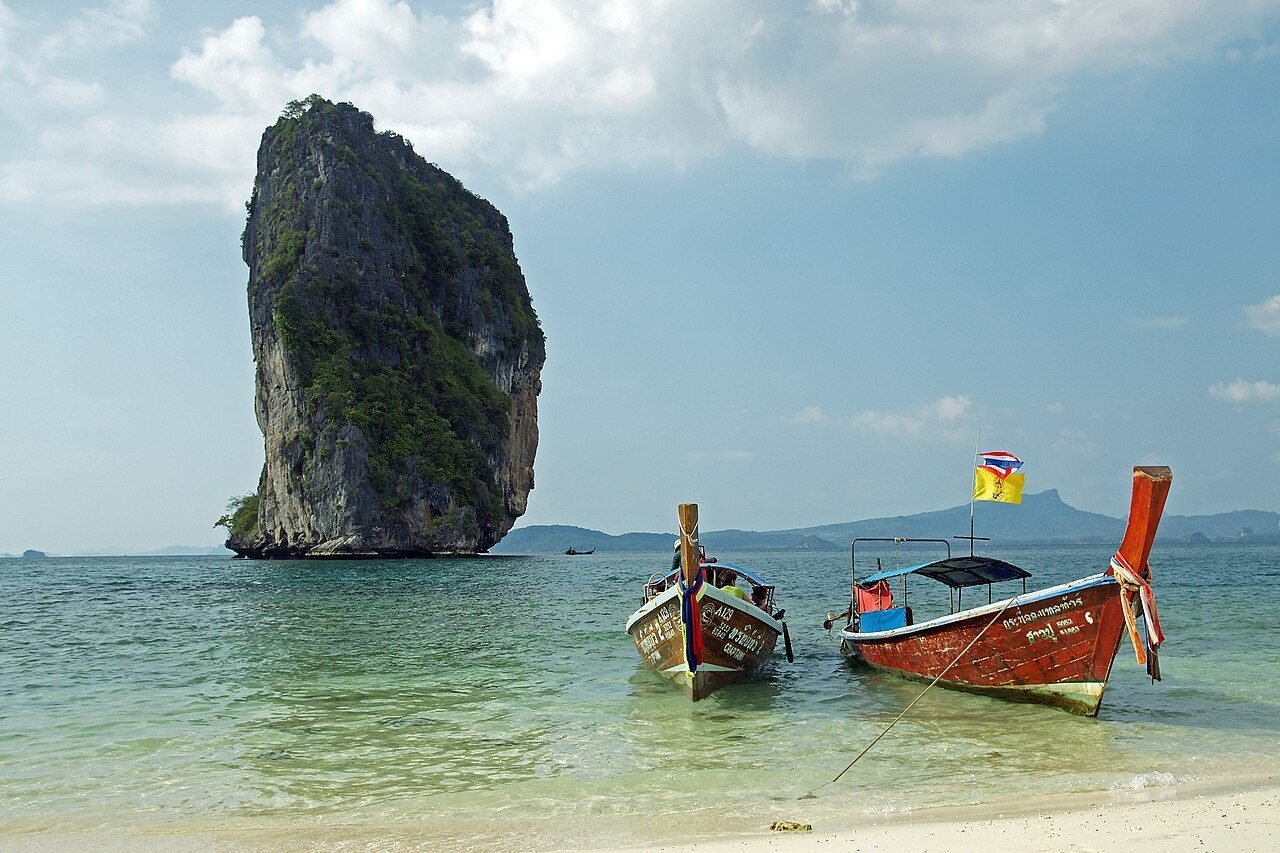 Pig Island Longtail Tour